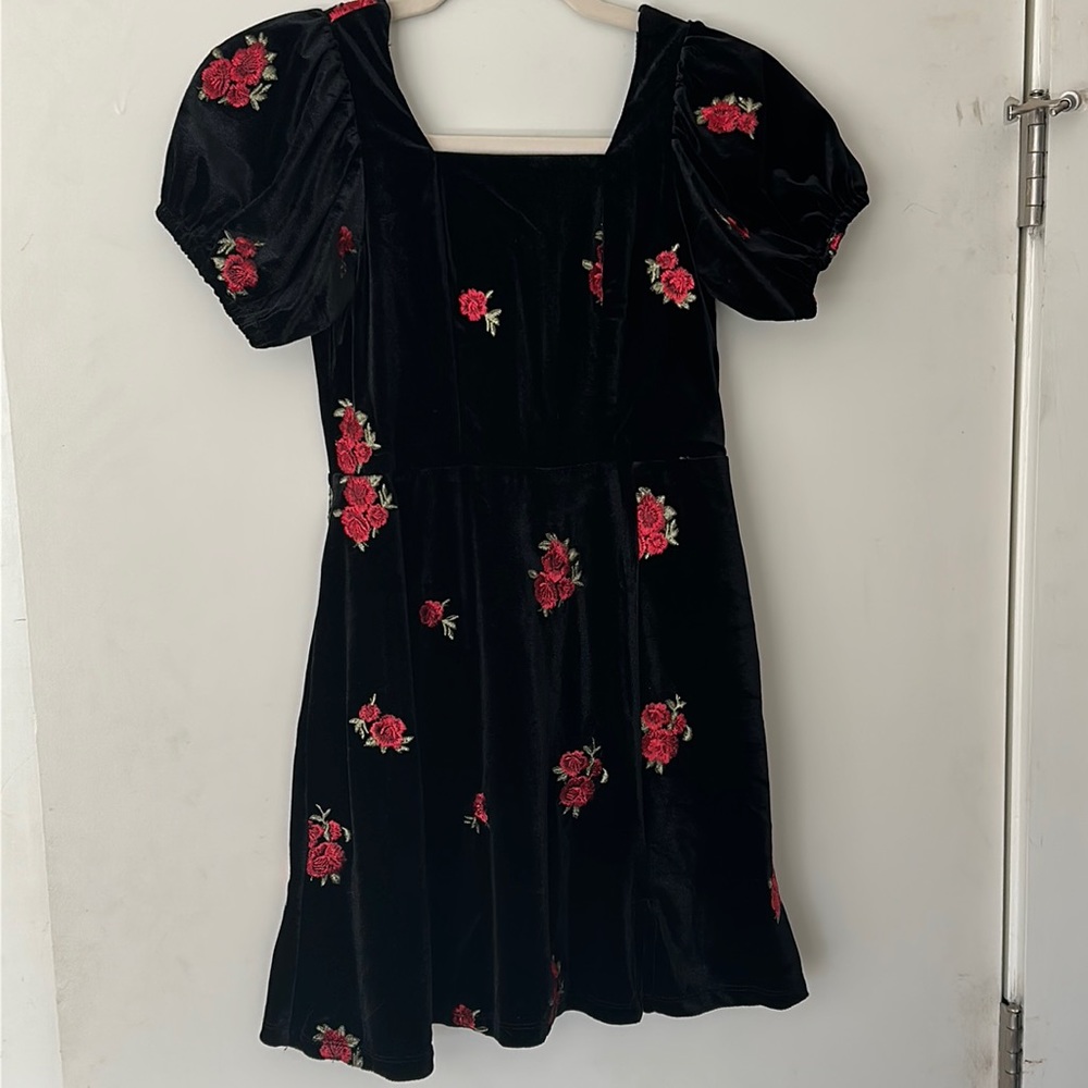 Black and Red Floral Francesca’s Dress